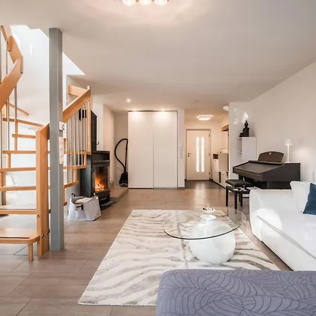 Alpennest Apartment *